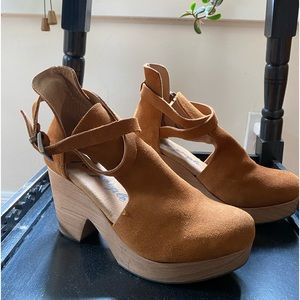 Women’s wedge sandals, size 6, Free People Cedar Clogs.